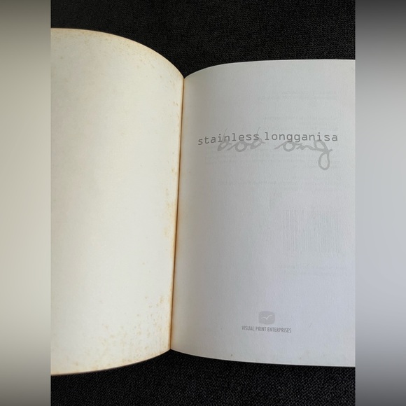 Filipino/Tagalog Book by Bob Ong, Bookmark & Mini Statue - Picture 6 of 9